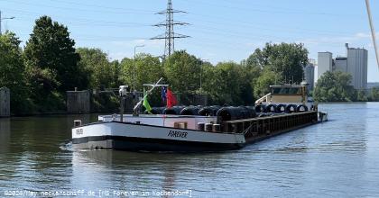 Bild: GMS Forever beladen mit Drahtrollen auf dem Neckar bei Kochendorf.