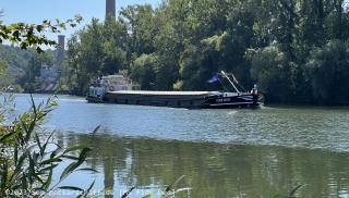 Bild: MS Fide Deo kommt beladen aus Plochingen zurück.