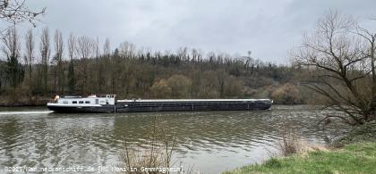 Bild: Die Länge der MS Moni beträgt knapp 80 Meter.